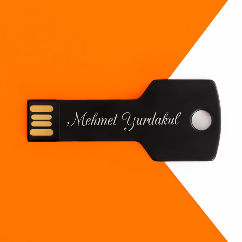 İsim Yazılı Anahtar Tasarımlı 16 gb USB Bellek