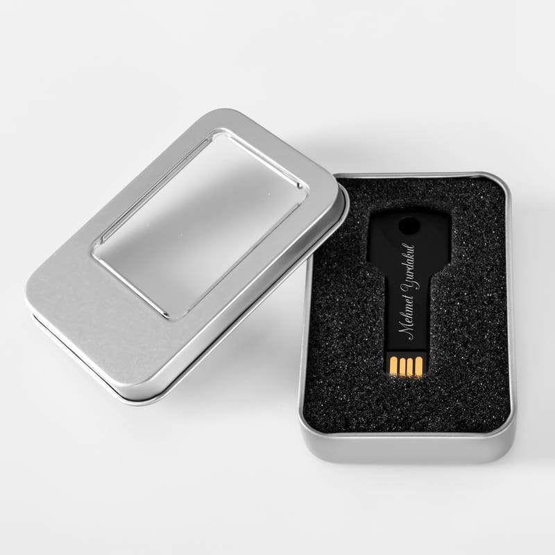 İsim Yazılı Anahtar Tasarımlı 16 gb USB Bellek