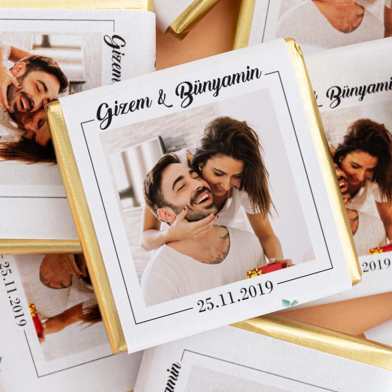 Sevgiliye Hediye Fotoğraf Baskılı Tek Taş Yüzüklü 32'li Sargı Çikolata Kutusu