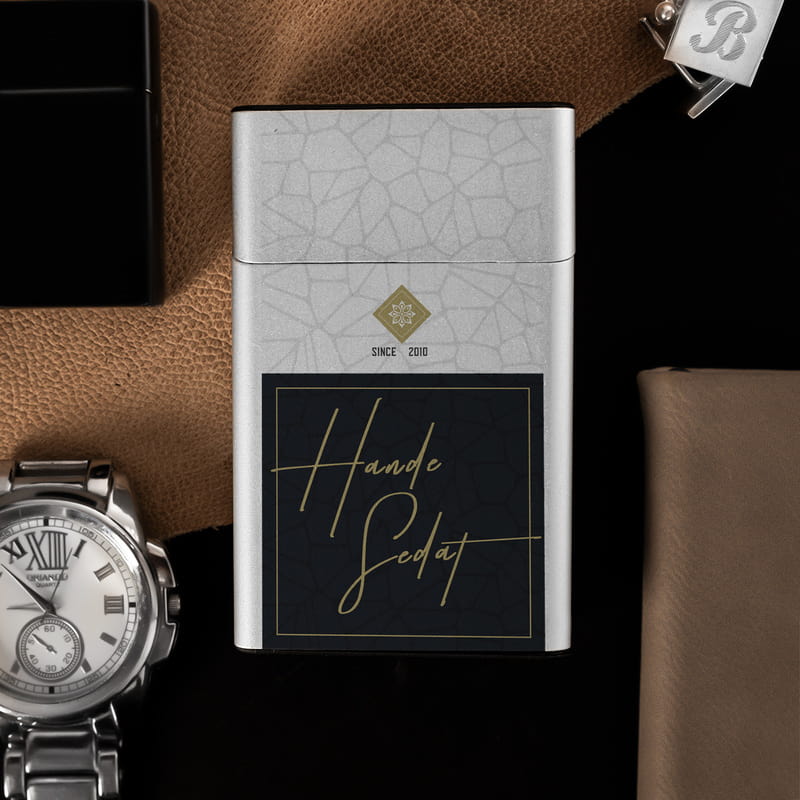 Sevgiliye Hediye Minimal Tasarımlı Premium Metal Tabaka