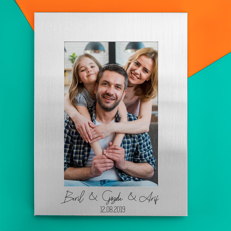 Aileye Hediye İsme Özel Metalik Çerçeve