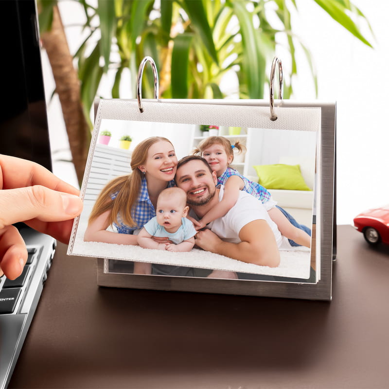 Aileye Hediye Metal Masaüstü Fotoğraf Albümü