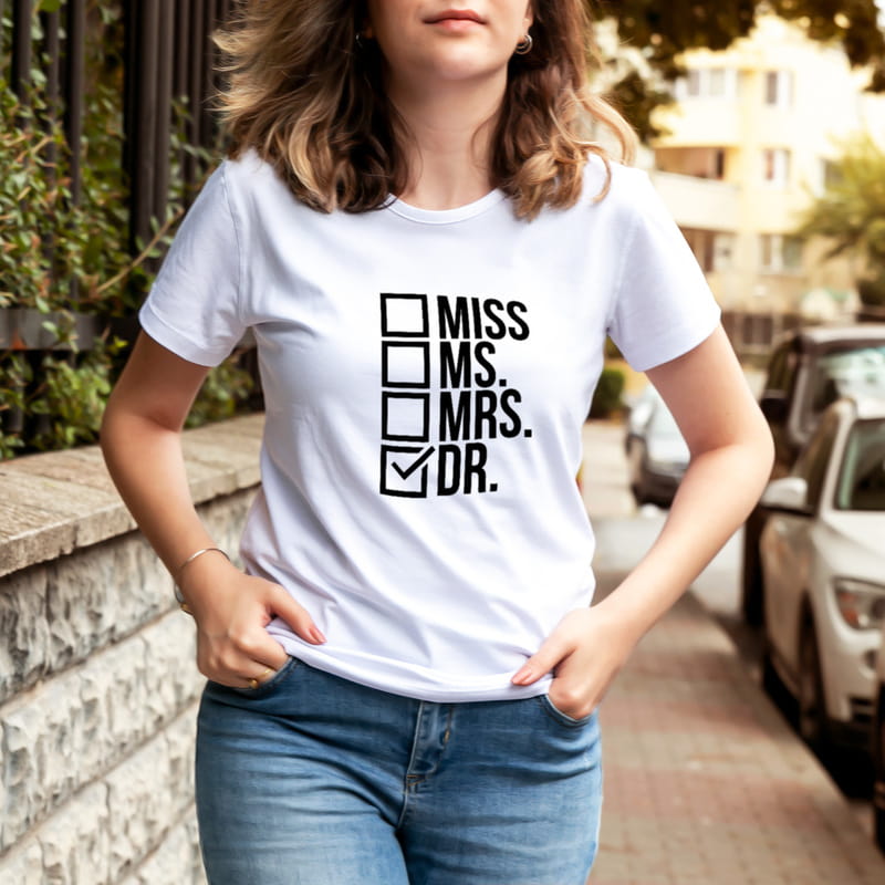 Yeni Doktora Hediye Esprili Unisex Tişört - %100 Pamuklu Kumaş