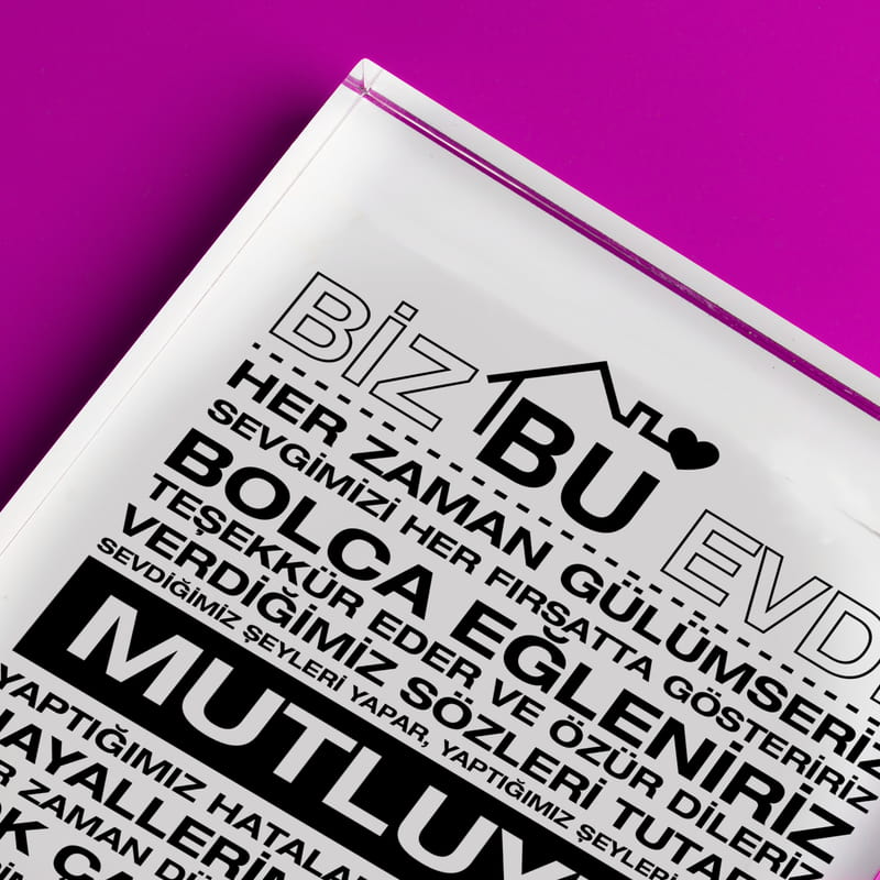 Ailenize Özel Mottolu Dekoratif Ev Hediyesi Akrilik Çerçeve Hediye Sepeti