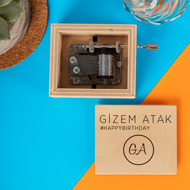 Arkadaşa Doğum Günü Hediyesi Ahşap Müzik Kutusu