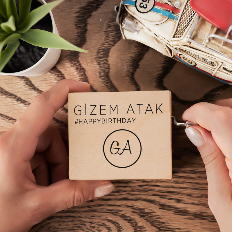 Arkadaşa Doğum Günü Hediyesi Ahşap Müzik Kutusu