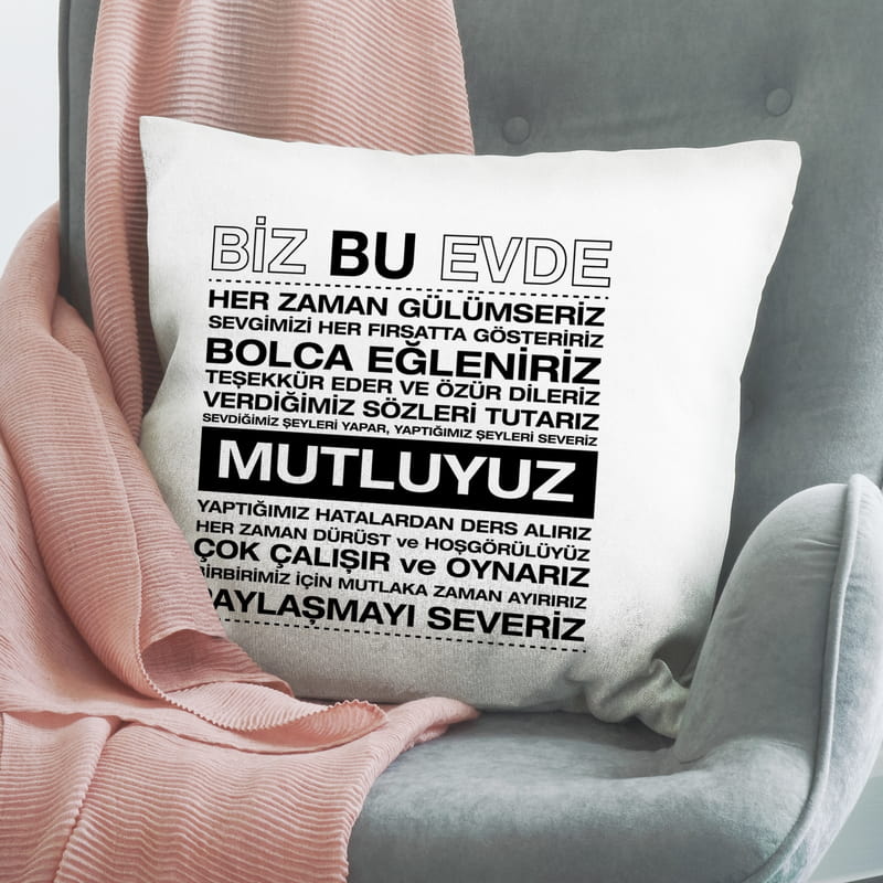 Ev Hediyesi Bu Evde Mottolu Dekoratif Baskılı Yastık Hediye Sepeti