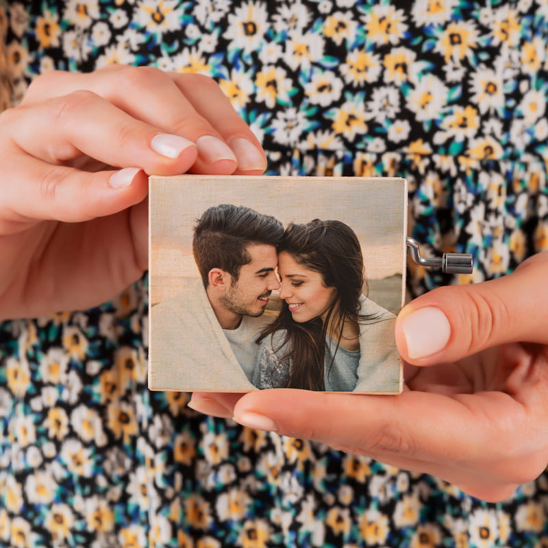 Fotoğraf Baskılı Kişiye Özel Ahşap Müzik Kutusu