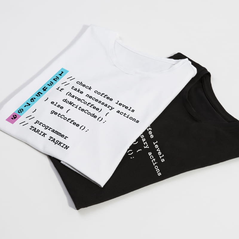 Yazılımcı Arkadaşa Hediye Kod Tasarımlı Baskılı Tişört - %100 Pamuklu Kumaş
