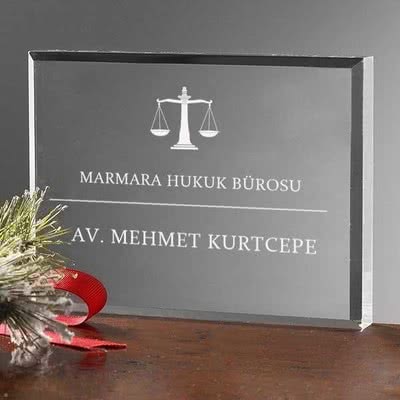 Avukat Arkadaşa Hediye Masaüstü İsimliği