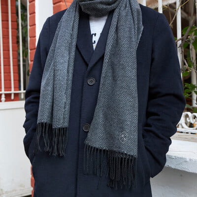 Monogram Tasarımlı Nakış İşlemeli Atkı