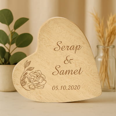 Kişiye Özel Tarihli Floral Ahşap Kalp Dekor