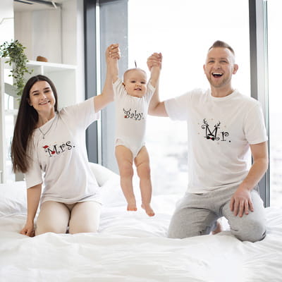 Mr & Mrs & Baby Tasarımlı 3'lü Aile Yılbaşı Kombini