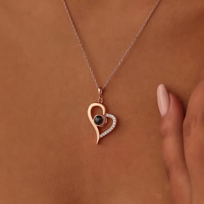 100 Dilde Seni Seviyorum Yazılı Kalp Kolye - Çelik