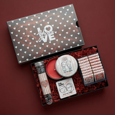 Aşk Bazen Temalı Sevgili Hediye Kutusu