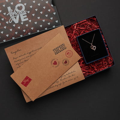 Aşkın 100 Dili Kolyeli LOVE Hediye Kutusu - Sevgiliye Mektuplu