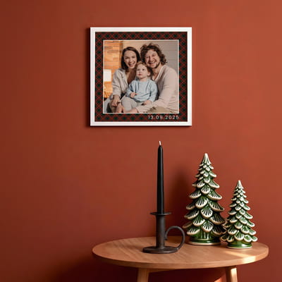 Ekose Paspartulu Yeni Yıl Fotoğraf Çerçevesi