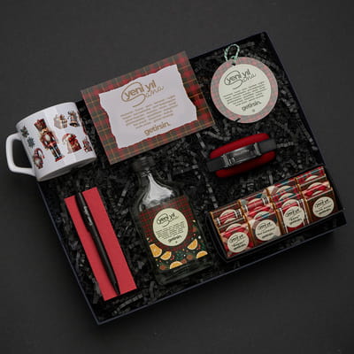 Erkek Sevgiliye Özel Yeni Yıl Hediye Kutusu