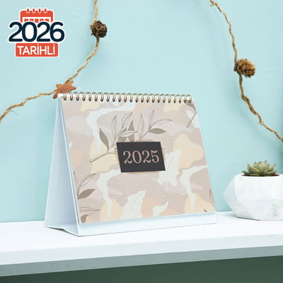 Floral Tasarımlı 2026 Masa Takvimi