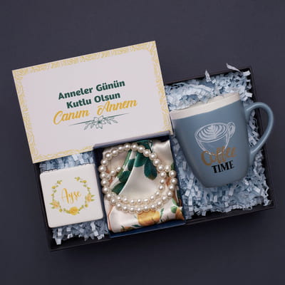 İnci Tanem Anneme Floral Hediye Kutusu