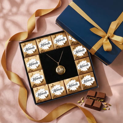 Kalbimin İlk Baharı Papatya Tasarımlı Anı Kolye Çikolata Kutusu