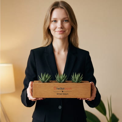 Kişiye Özel Logo ve İsim Baskılı Ahşap Sukulent Standı