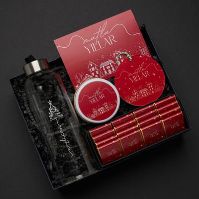 Mutlu Yıllar Kırmızı Premium Yılbaşı Hediye Kutusu