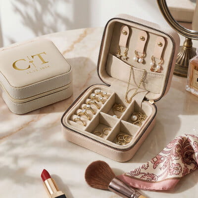 Sevgili Harfler Seyahat Boy Takı Çantası