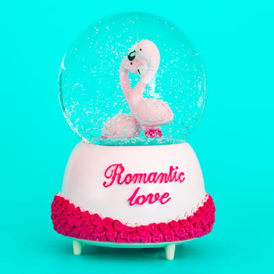 Aşık Flamingolar Müzikli Kar Küresi