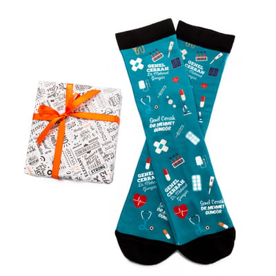 Doktorlara Hediye İsim ve Unvan Yazılı Renkli Esprili Çorap