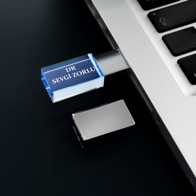 Kişiye Özel Kristal 16GB USB Bellek